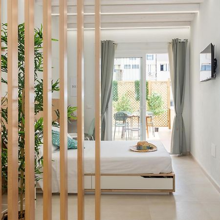 Domus Laetitiae Rooms & Apartments Quartu Sant'Elena Ngoại thất bức ảnh