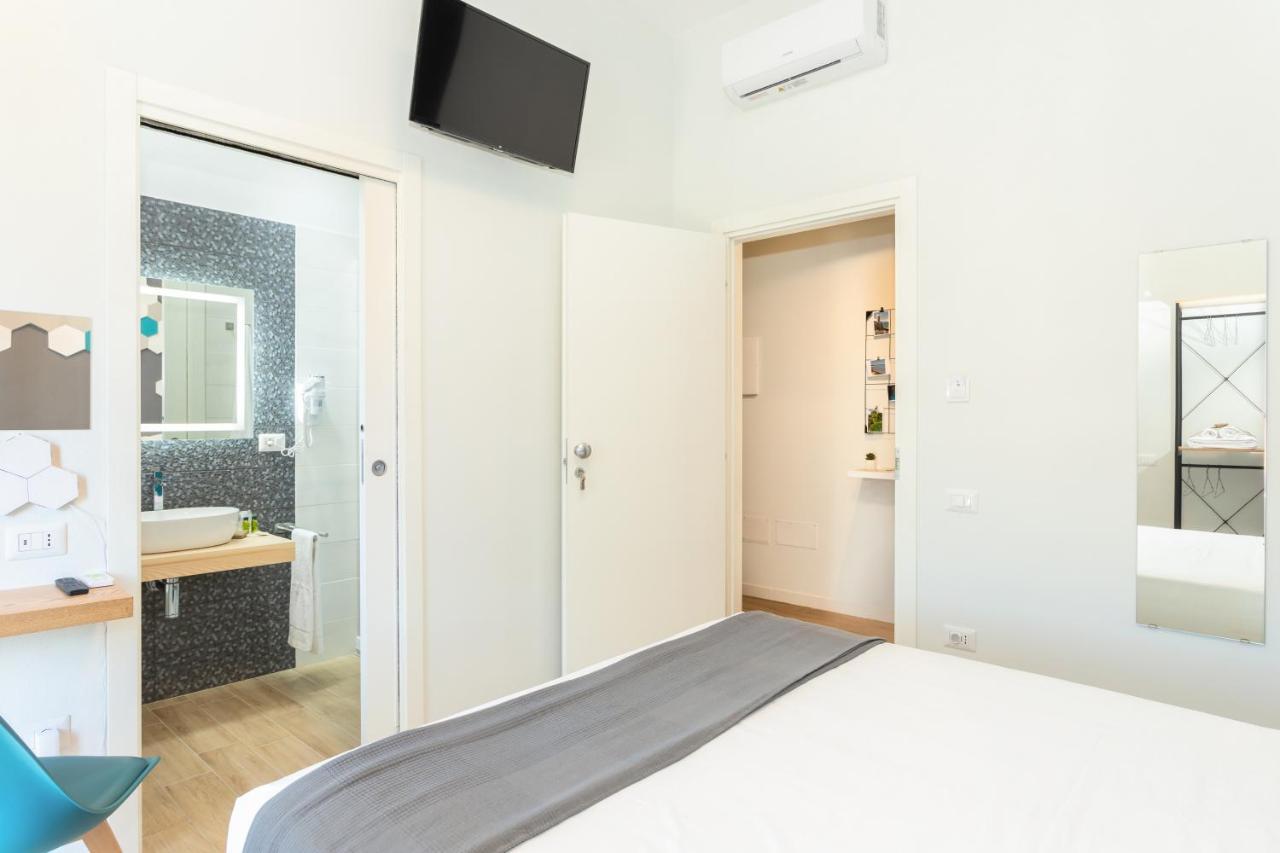 Domus Laetitiae Rooms & Apartments Quartu Sant'Elena Ngoại thất bức ảnh