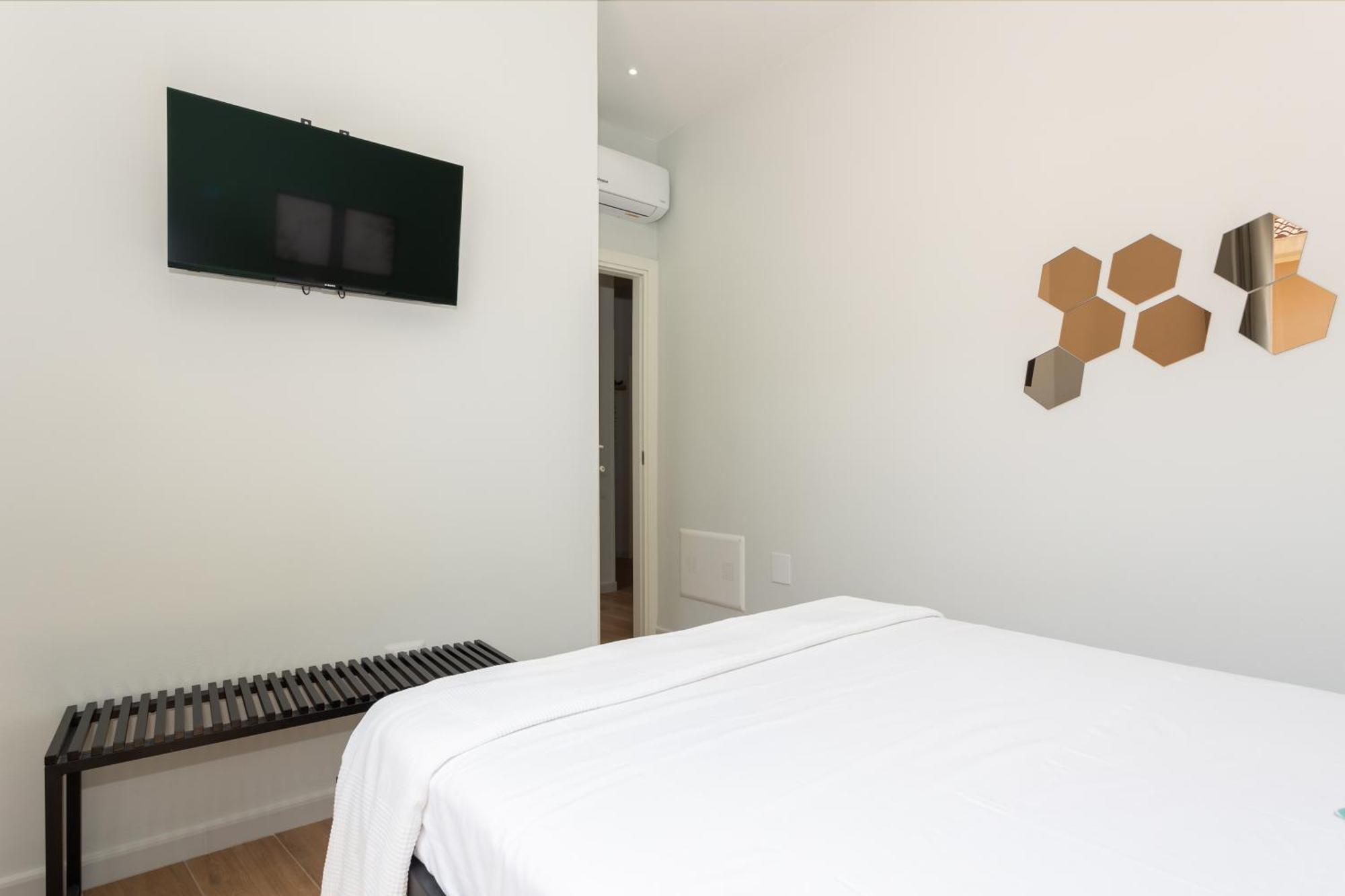 Domus Laetitiae Rooms & Apartments Quartu Sant'Elena Ngoại thất bức ảnh